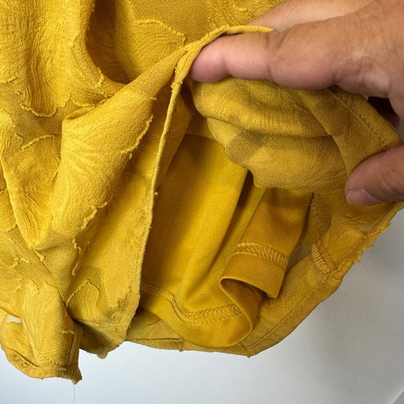 💎 Lulus Lovely Times Floral Backless Short Romper Yellow - Picture 6 of 13